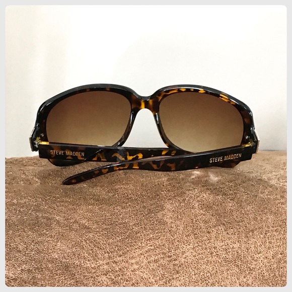 SOLD!  NWOT Steve Madden Bling Sunny’s - Picture 4 of 4